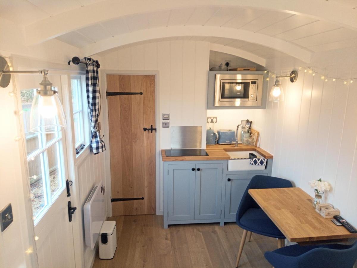 Yew Tree View Luxury Shepherd'S Hut Стермінстер-Ньютон Екстер'єр фото